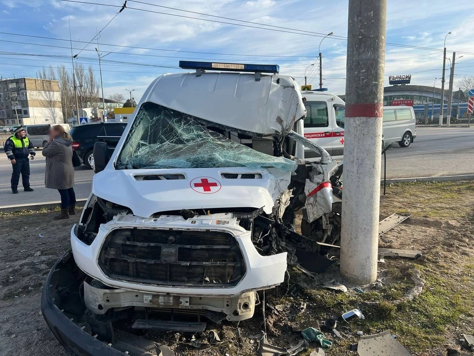 В Керчи пациентка скорой помощи погибла в ДТП. Фото: Госавтоинспекция Крыма/Tg