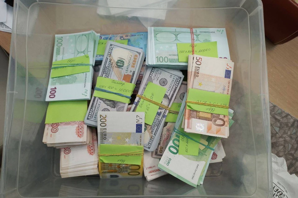 У мужчины конфисковали имущество на 123 млн рублей. Фото: УФСБ по Челябинской области