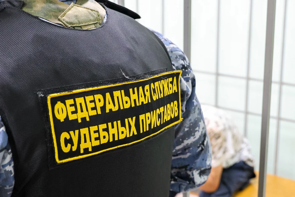Приставы помогли мальчику вернуться к маме.