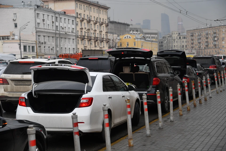 «Автостат»: Рынок легковых автомобилей РФ обрушится на 50% в марте 2025 года