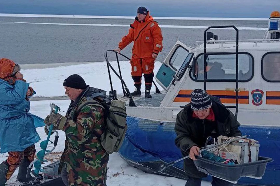 В результате ЧП помощь врачей никому не понадобилась. Фото: МЧС по Петербургу