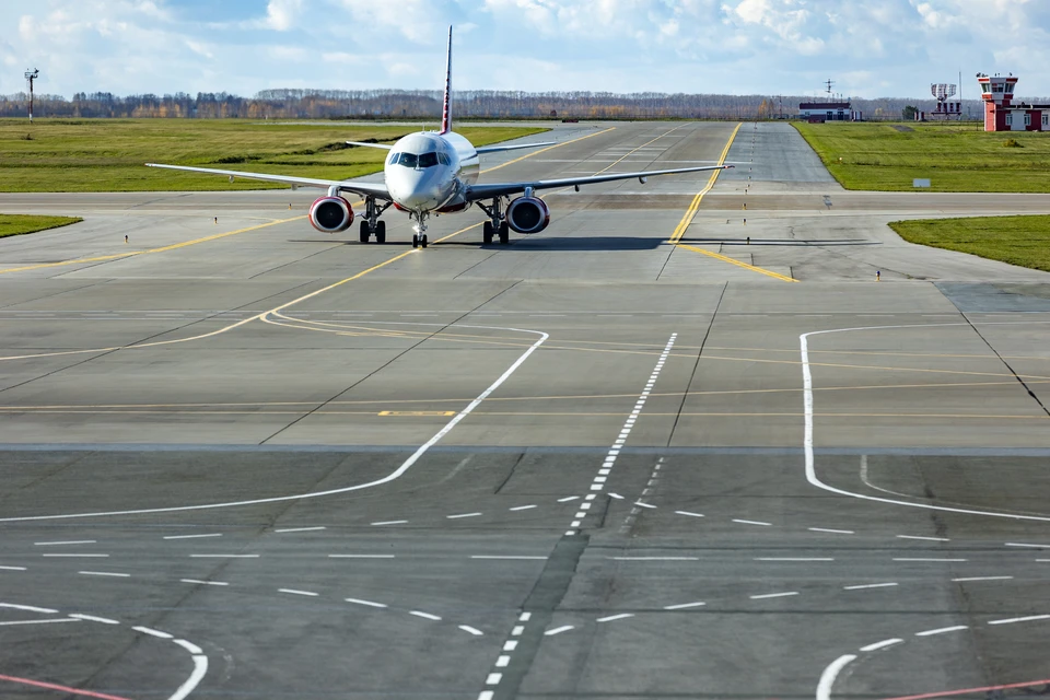 Первый полет лайнера Superjet с российским двигателем прошел успешно