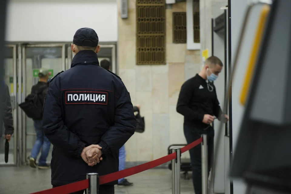 В метро злоумышленник распылил перцовый баллончик в мужчину из-за замечания