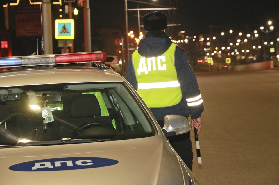 Обстоятельства аварии выясняют сотрудники ГИБДД