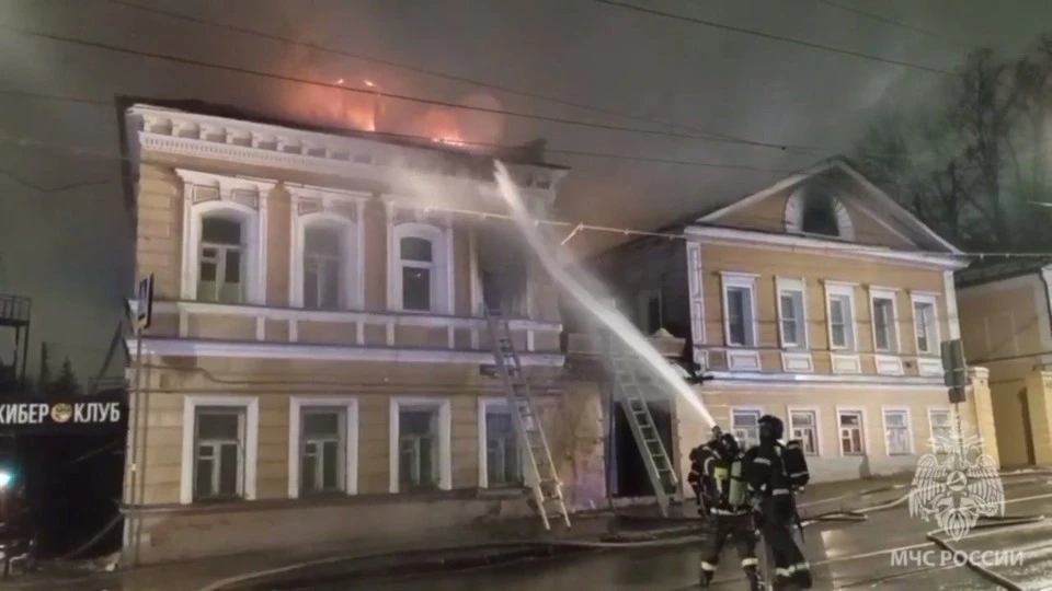 Нижегородцам из сгоревшей усадьбы на Ильинской компенсируют аренду жилья.