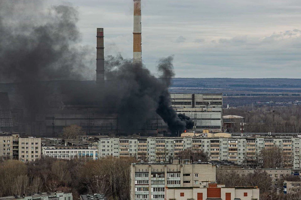 В Засвияжском районе Ульяновска загорелась старейшая теплоэлектроцентраль «ТЭЦ-1». Фото: тг-канал Симбирский шугожор