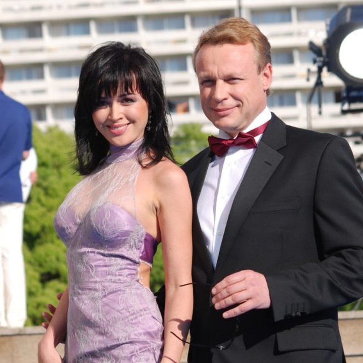 Әйел попасына табыну порно Үйде славян әйелімен жыныстық қатынас