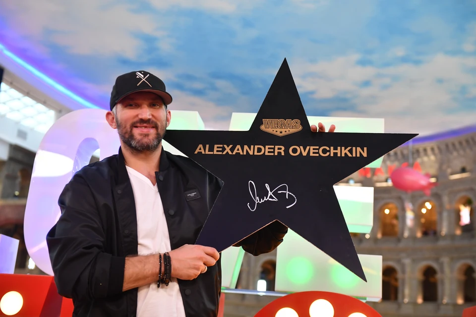 Звезда Александра Овечкина загорелась еще ярче.
