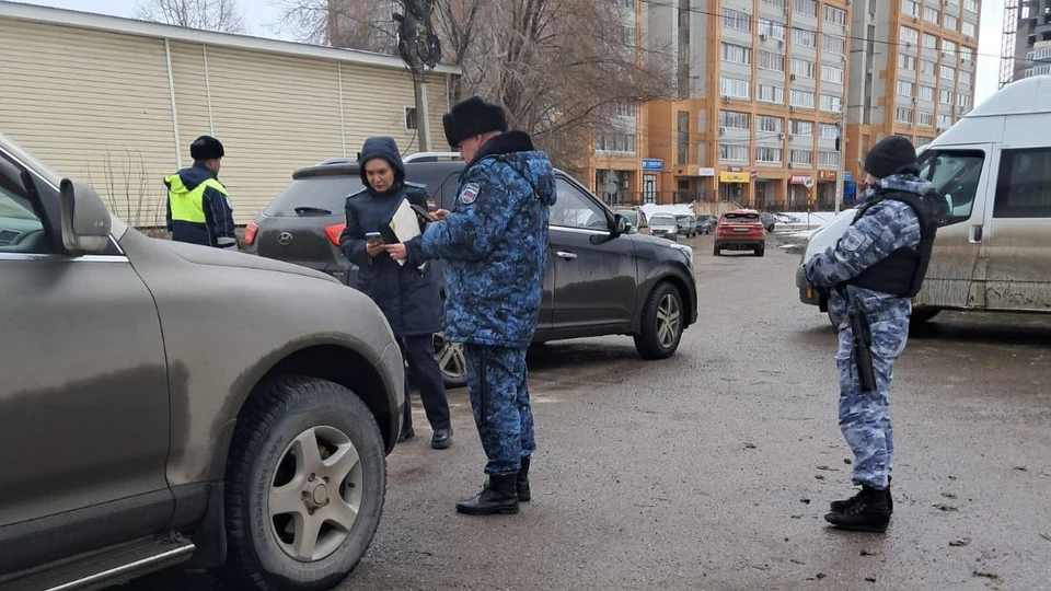 Ульяновские энергетики вместе с судебными приставами приняли участие в рейде по отлову должников энергоресурсов. ФОТО: тг-канал Т Плюс Ульяновск
