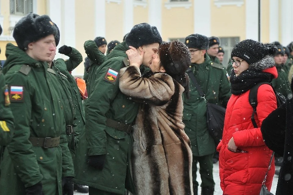 Отправки к местам службы начались с 10 апреля.