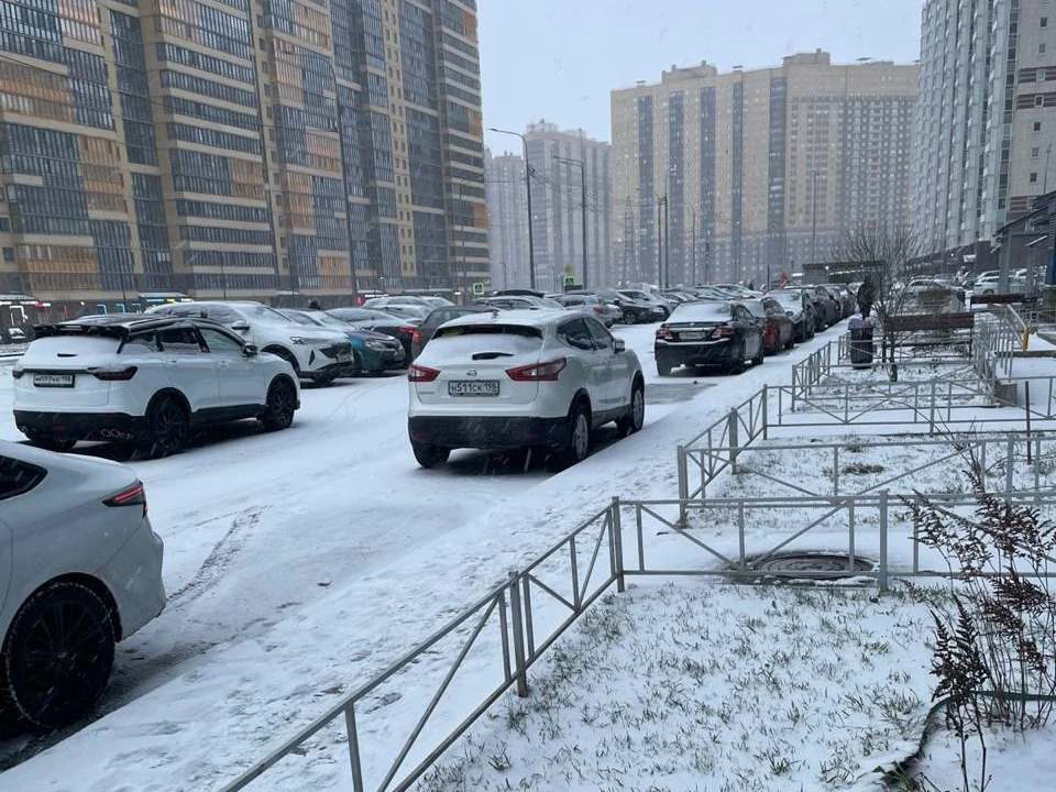 Дожди, снегопады и грозы ждут тюменцев в преддверии выходных.