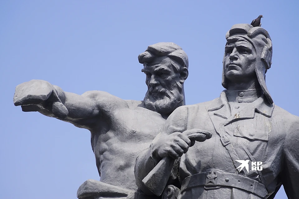 В Екатеринбурге привели в порядок памятник УДТК