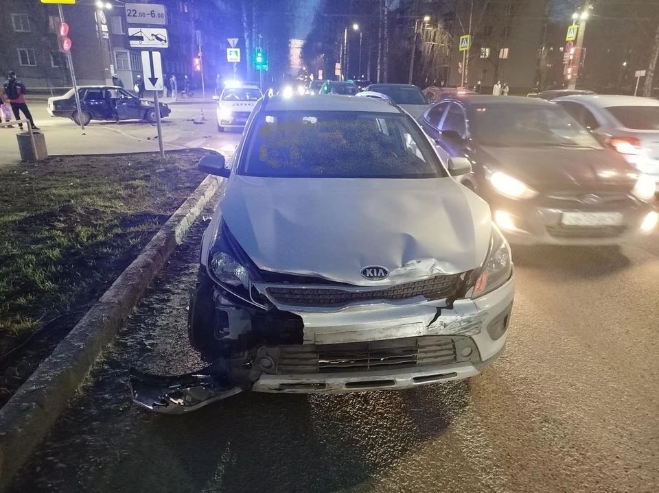 Авария произошла на улице Некрасова. Фото: Госавтоинспекция Кировской области