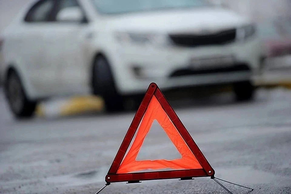 В ТиНАО столкнулись два автомобиля, есть пострадавшие
