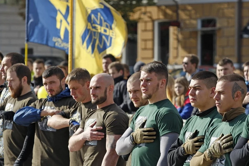 Боевики «Азова»* обижены на украинские власти за задержки в обмене пленными