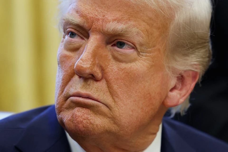 Independent: Трамп нарушил дресс-код на похоронах Франциска