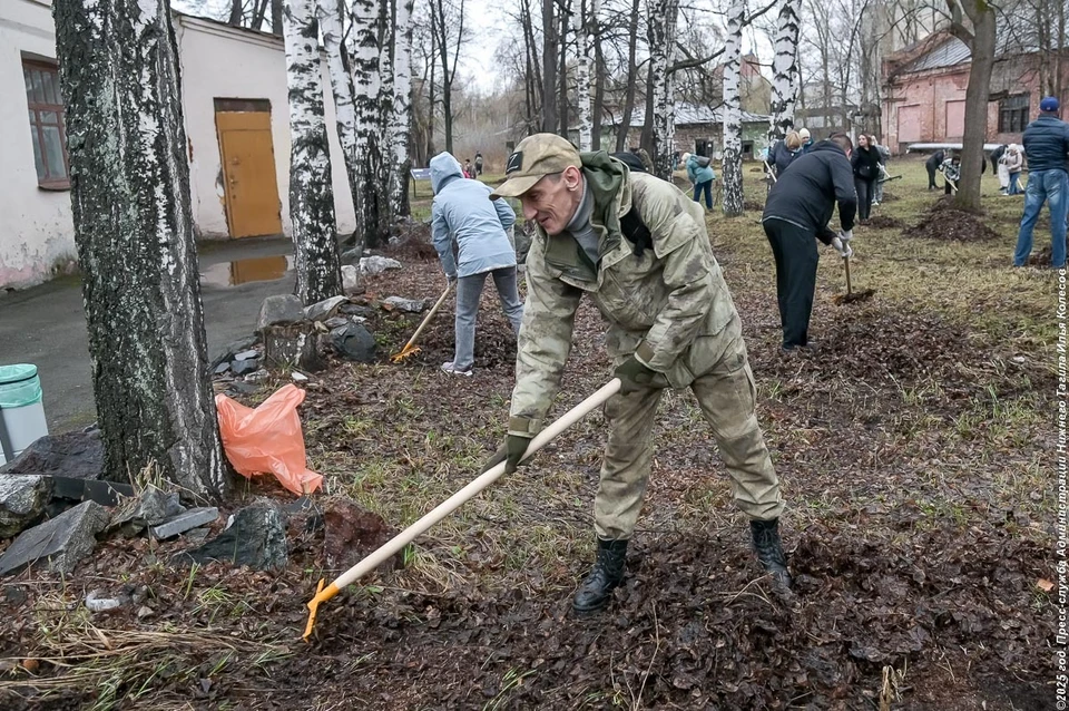 С территории вывезли около 4 тысяч мешков с листвой и отходами. Фото: администрация Нижнего Тагила