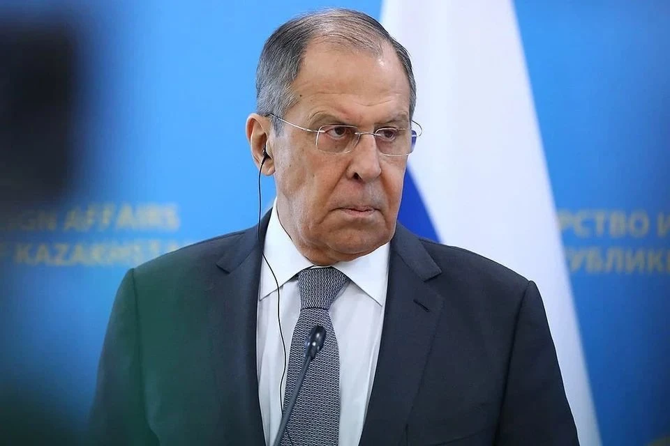 Сергей Лавров прибыл на саммит БРИКС на необычной машине: все дело в номерах