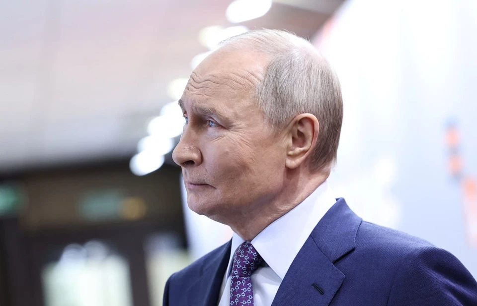 Владимир Путин рассказал, как отвечать на попытки переписать историю