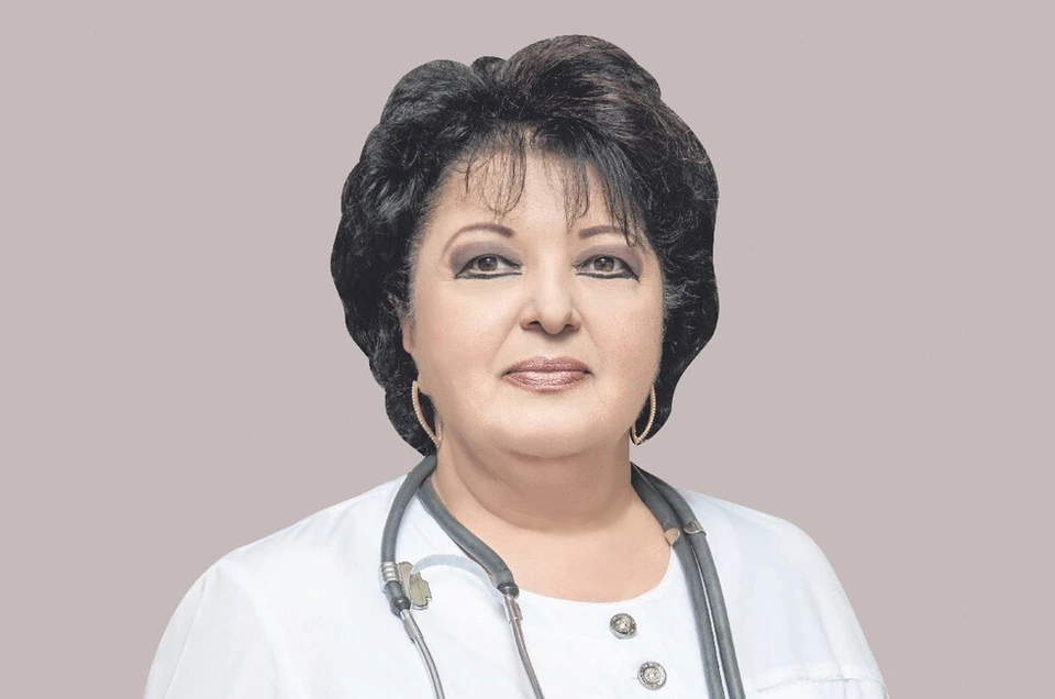 Нелля Якуненко считает высокую награду заслугой всего своего коллектива. Фото: Горловский городской совет ДНР