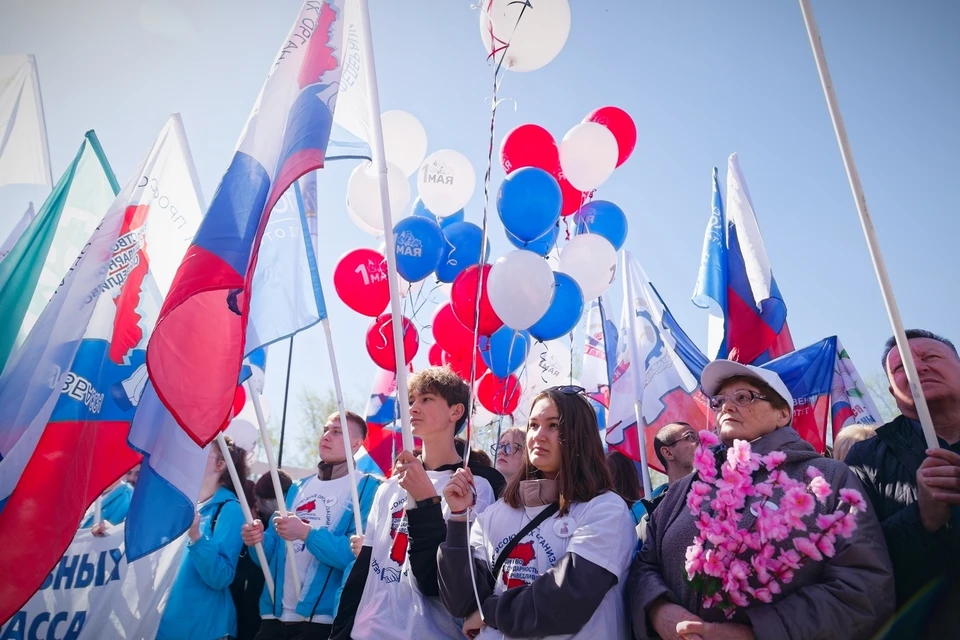 Жители Кузбасса празднуют День Весны и Труда.