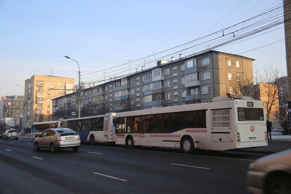 В Красноярске кондуктор выставил из маршрутки пассажира с самокатом