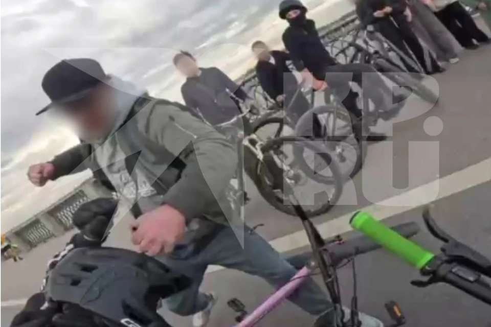 Подросток ехал на велосипеде и попал под «горячую руку». Фото: Предоставлено «Комсомолке».