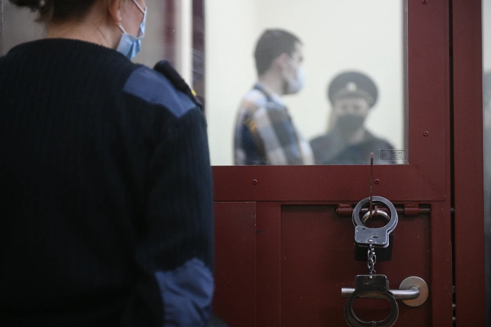 Жителя Москвы обвиняют в изнасиловании собственной дочери