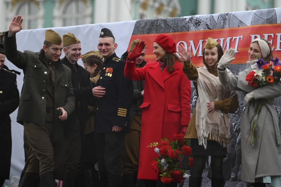 Бал Победы прошел на Дворцовой.