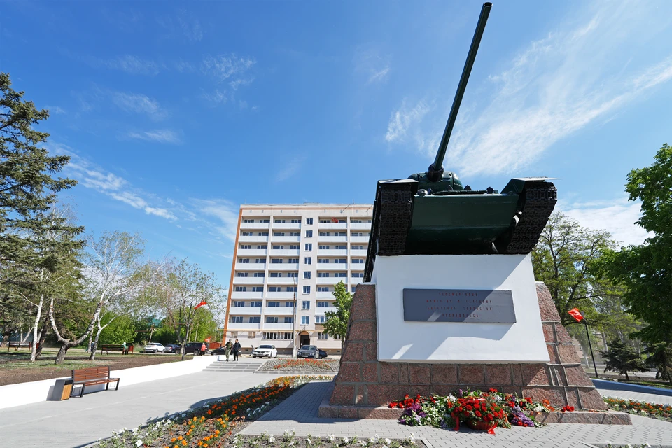 В Мариуполе после реставрации открыли памятник «Танк Т-34»