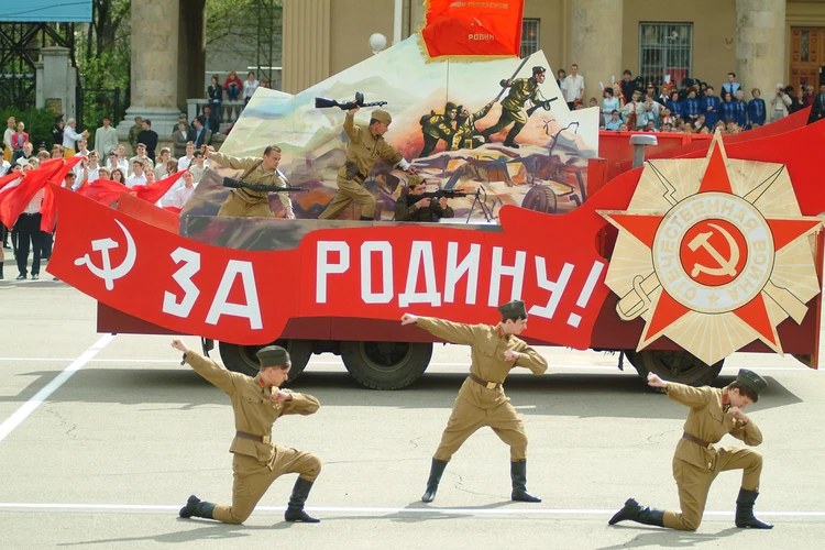 Как пройдет День Победы 2025 в Санкт-Петербурге: «Вальс Победы», блокадный дневник и праздничный салют