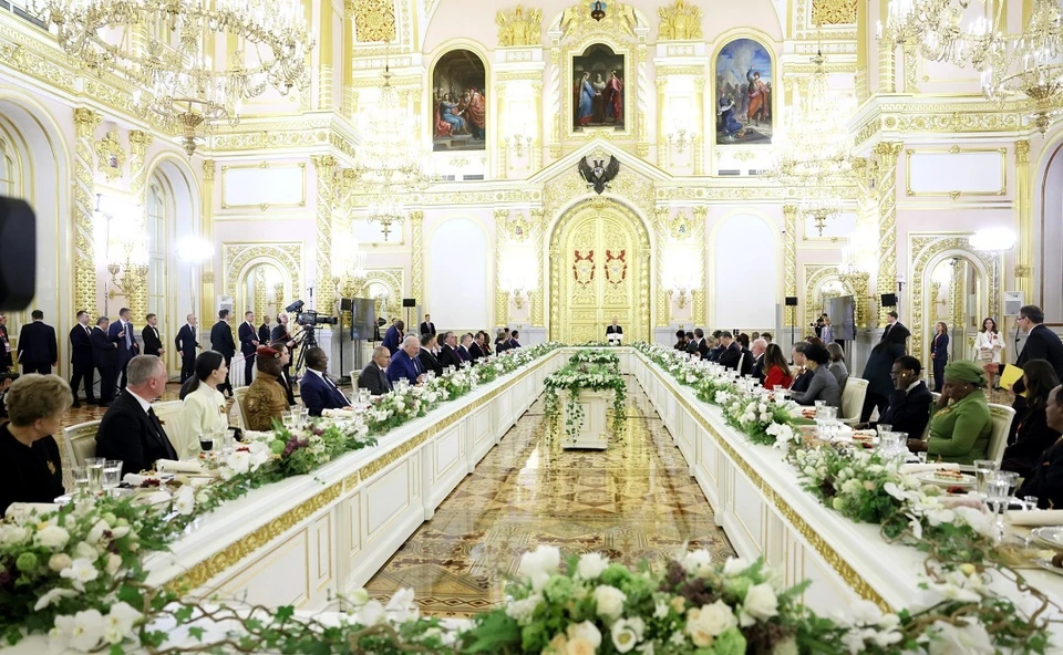 Торжественный обед от имени президента России в Кремле. Фото: пресс-служба Кремля.
