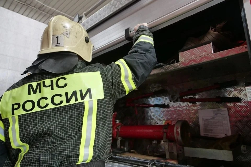 Три техногенных пожара ликвидировали спасатели за сутки