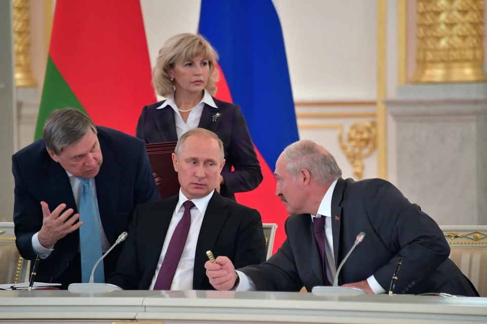 Ушаков сообщил, что начать переговоры с Киевом просто, если украинская сторона этого хочет