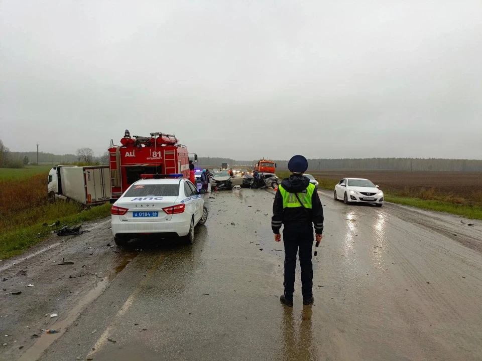В ДТП погибли двое. Фото: Госавтоинспекция Свердловской области