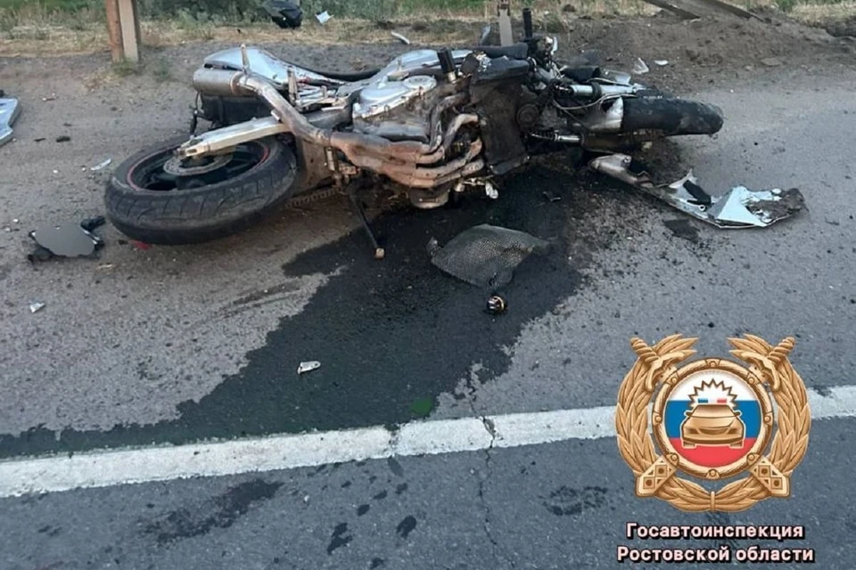 Водитель мотоцикла Honda не справился с управлением. Фото: ГАИ по Ростовской области.