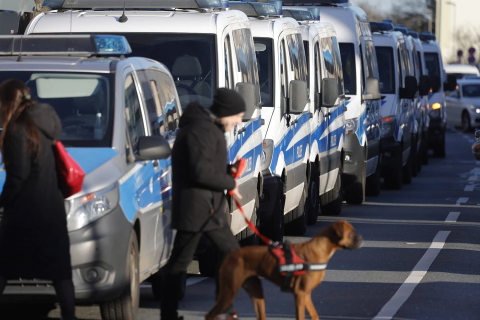 В Берлине начался митинг против правого экстремизма и за запрет партии АдГ