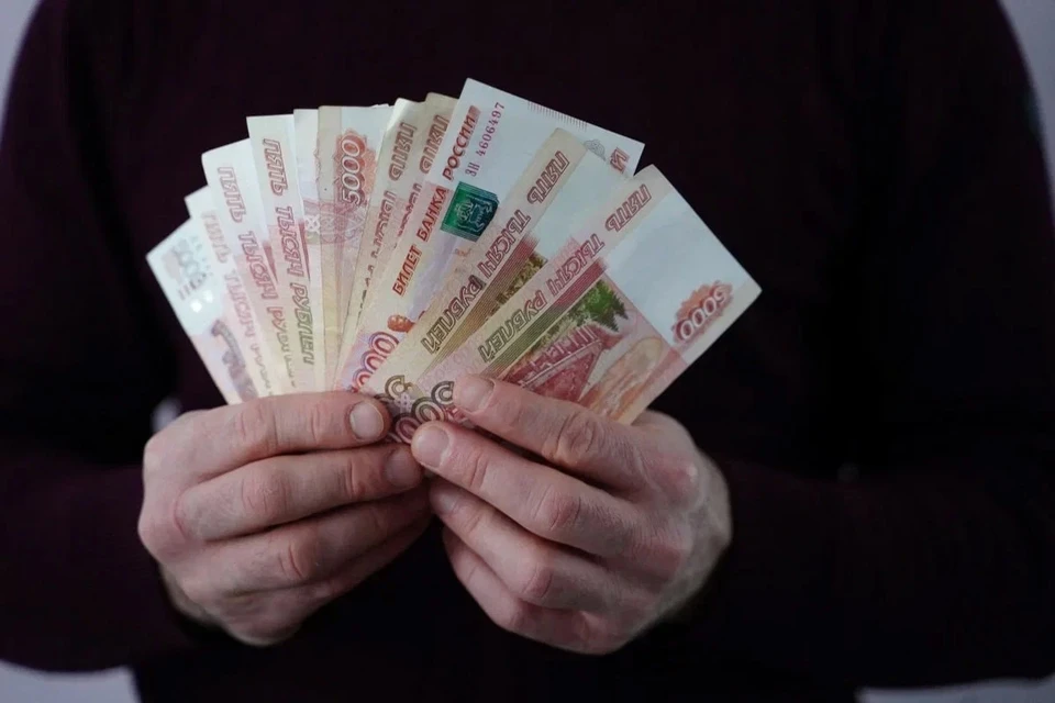Самарцы все чаще ищут работу перед летом