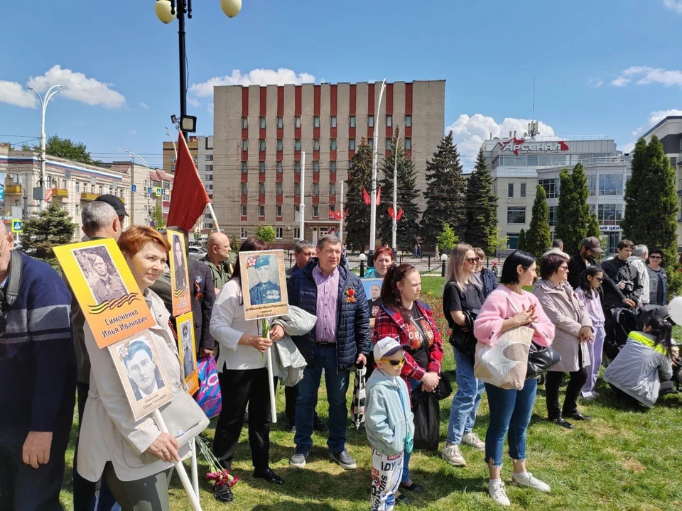 Горожане активно посещали праздничные площадки