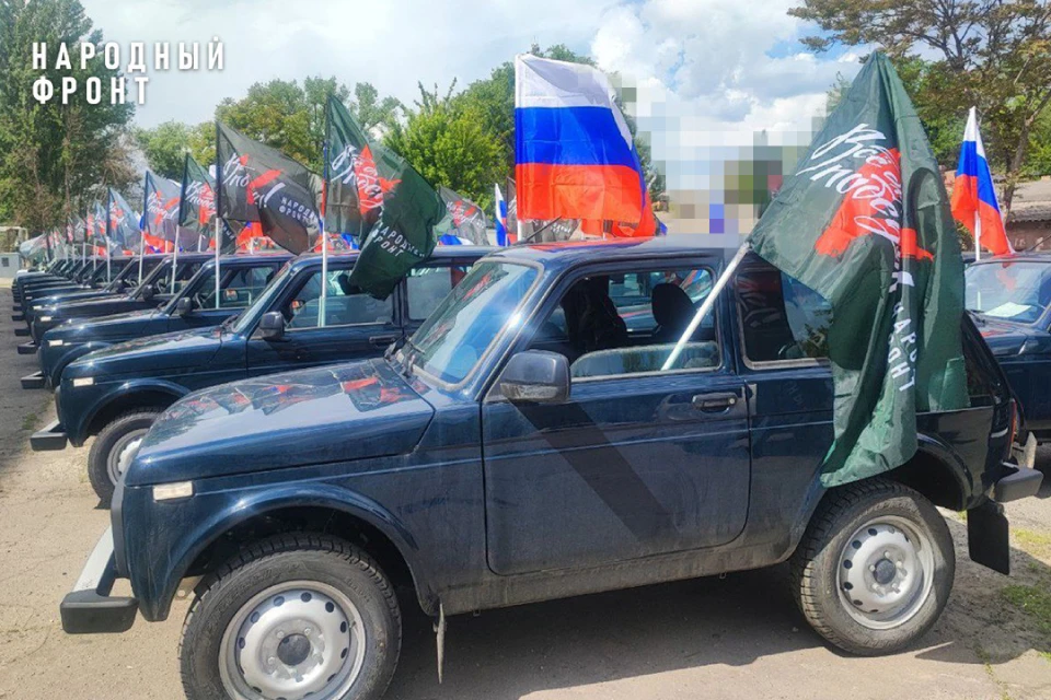 Из Иркутской области в зону СВО передадут 80 машин. Фото: региональное отделение Народного фронта.