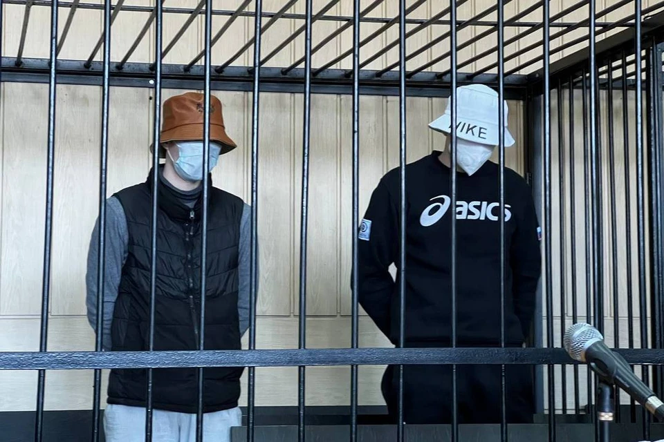 Двоих новосибирцев лишили свободы за поджог релейного шкафа.