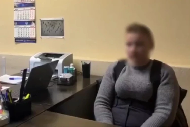 Попросили помочь провести «спецоперацию»: жительница Красноярска отделалась «условкой» за попытку поджечь автозаправочную станцию