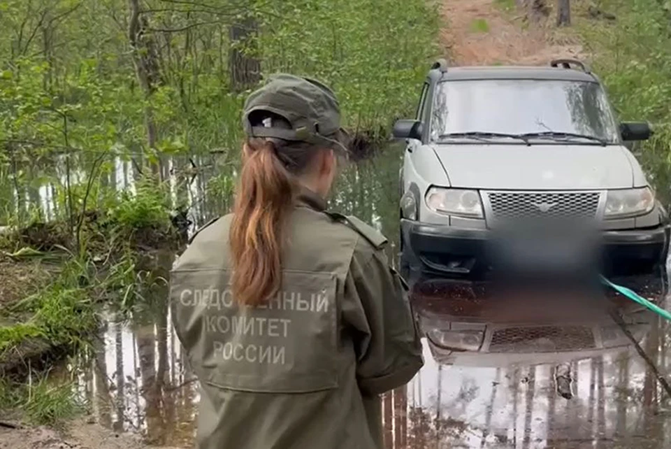 Тела четверых мужчин нашли в застрявшей возле озера машине в Выксе.