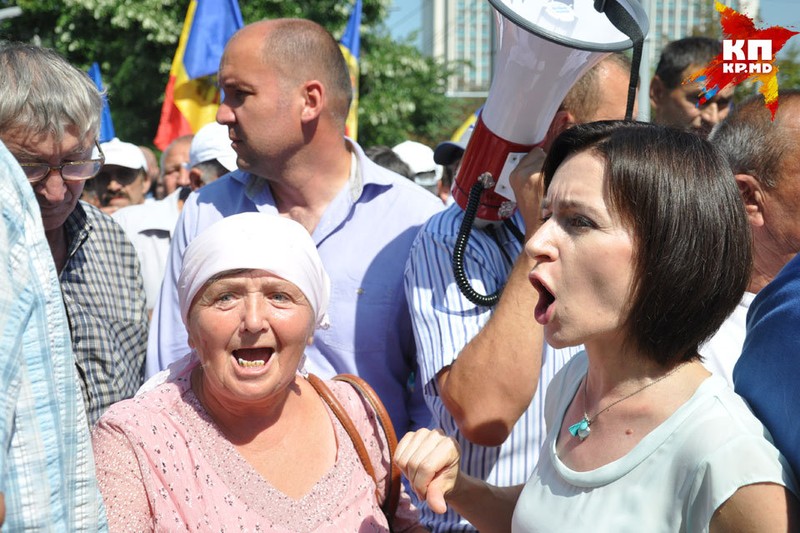 Односельчанка Майи Санду потребовала в суде проведение психиатрической экспертизы Майи Санду.