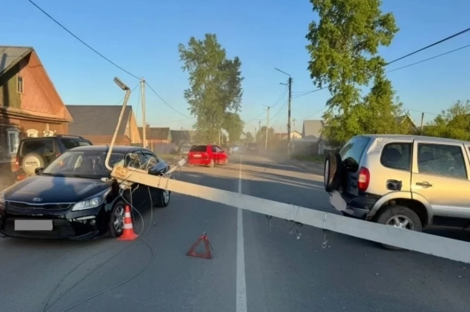 Авария случилась около 18:25 у здания по адресу улица Павла Корчагина, 164. Фото: ГАИ по Кировской области