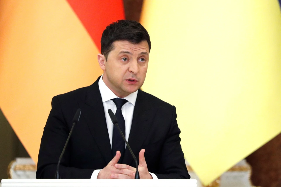 Зеленский просит Запад выделить 30 млрд долларов до конца года