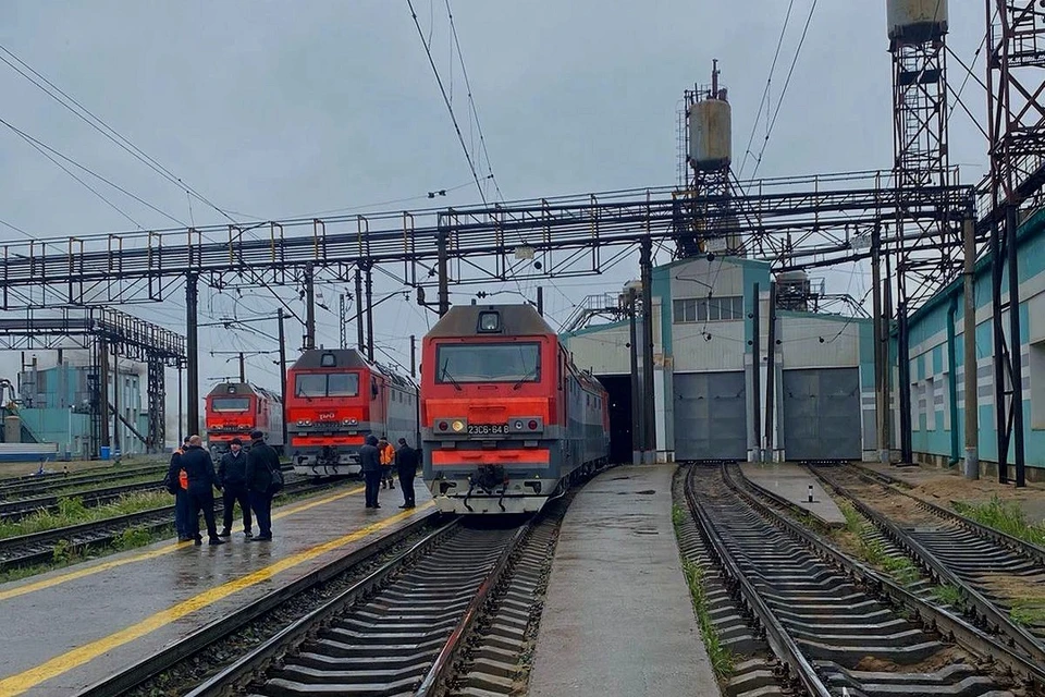 Следователи начали проверку после схода тепловоза с рельсов в Новосибирске. Фото: Восточное межрегиональное СУТ СК России