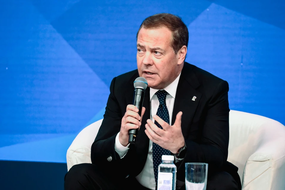 Медведев: В воинские части с начала 2025 года прибыли почти 175 тысяч военных