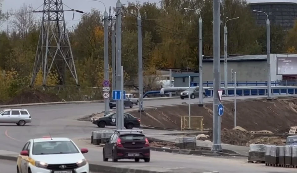 Калужане возмущены пробками из-за неудачной разметки на Синих мостах.