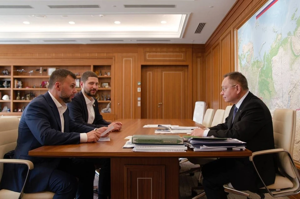 Пушилин рассказал Файзуллину о ходе восстановительных работ в ДНР. Фото: t.me/PushilinDenis